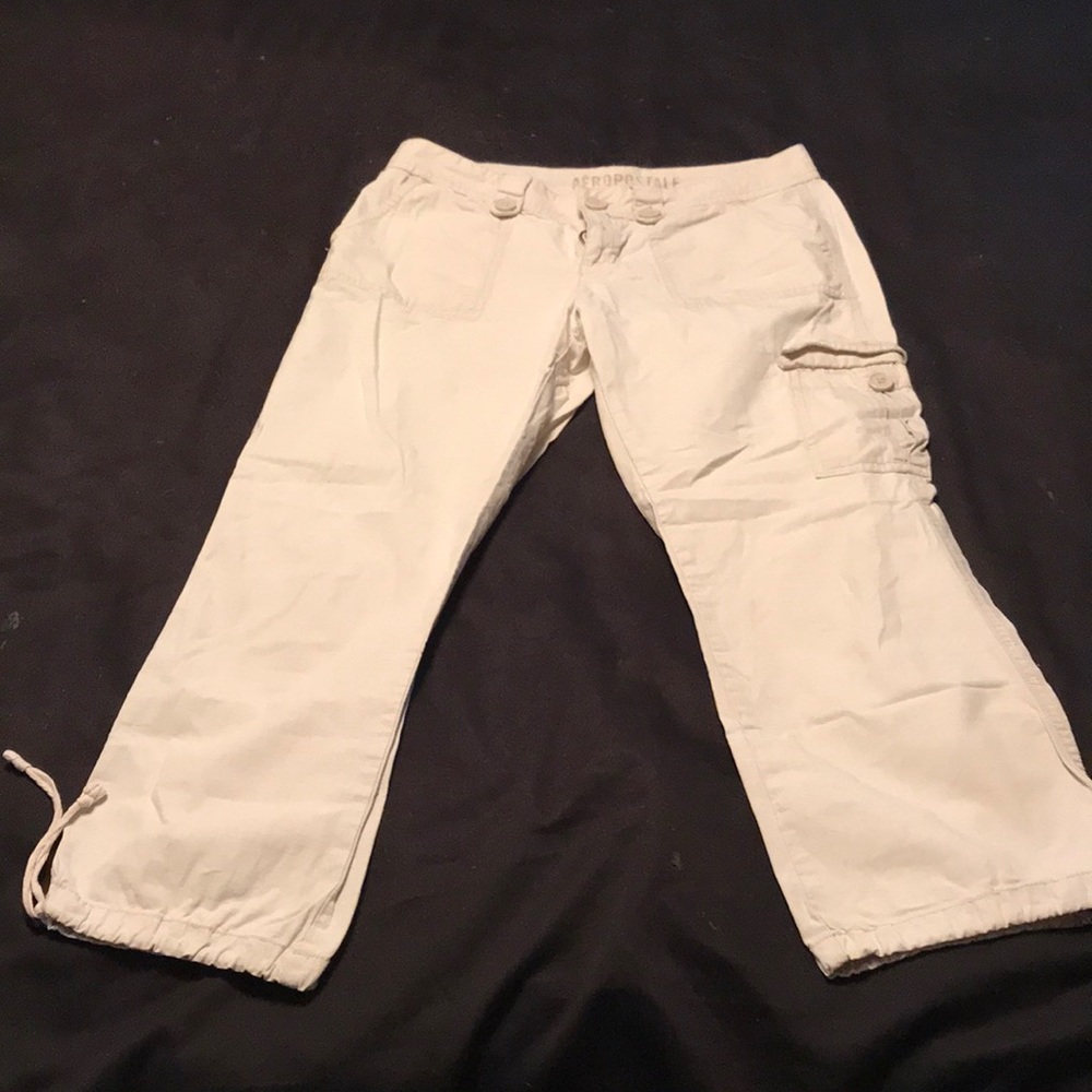 Aeropostale Capri  Pants. Size 3/4